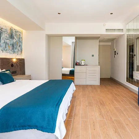 Manolya 3* Lapithos (Northern Cyprus)