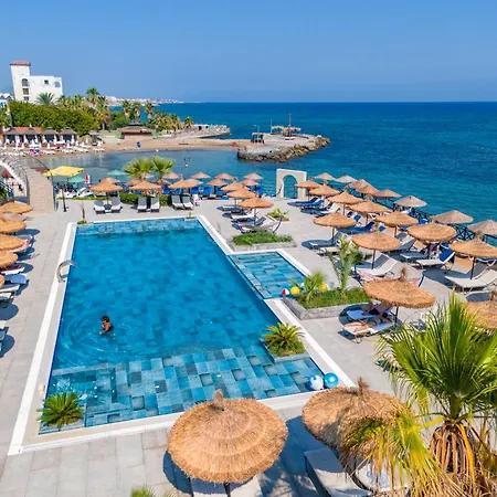 Manolya Lapithos (Northern Cyprus)