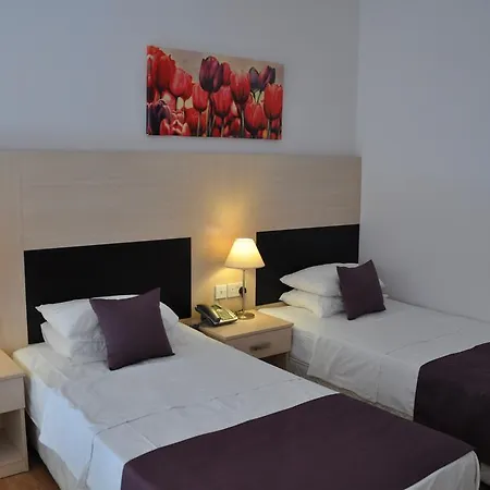 Manolya Hotel 3*