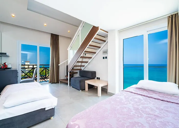 Manolya 3* Lapithos (Northern Cyprus)