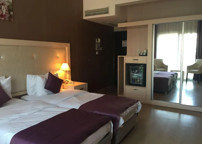 Manolya 3* Lapithos (Northern Cyprus)