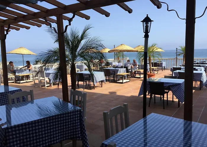 Manolya 3* Lapithos (Northern Cyprus)