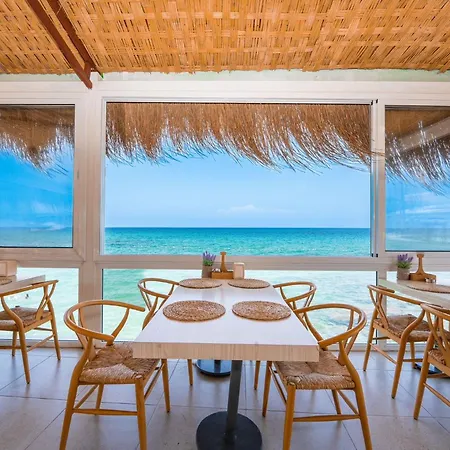 Manolya Hotell Lapithos (Northern Cyprus)