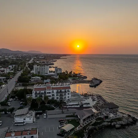 Manolya Otel 3*
