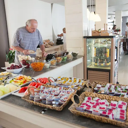 Manolya 3* Lapithos (Northern Cyprus)