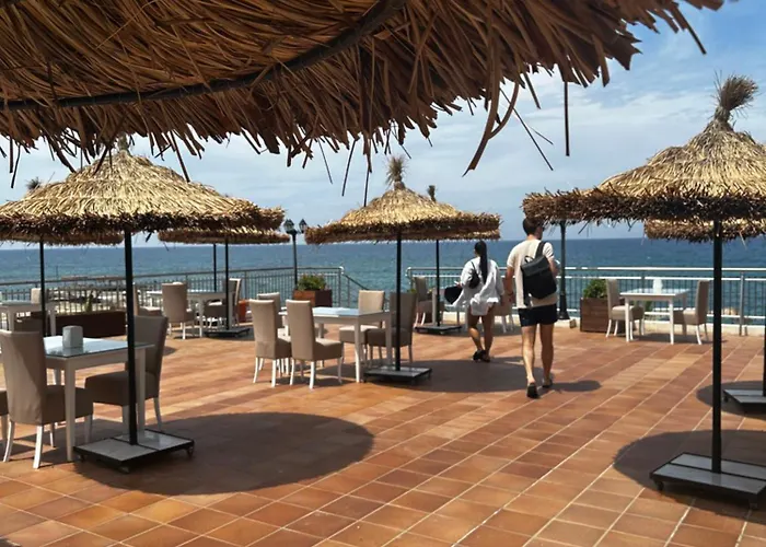 Manolya ホテル 3*