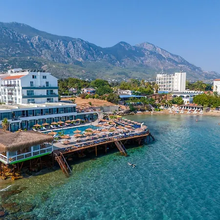 Manolya Hotel Lapithos (Northern Cyprus)
